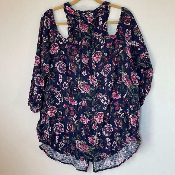Torrid Cold Shoulder NEW Plus Size 3X Blouse Crinkle Gauze Navy/Pink/Red Floral - Picture 3 of 4